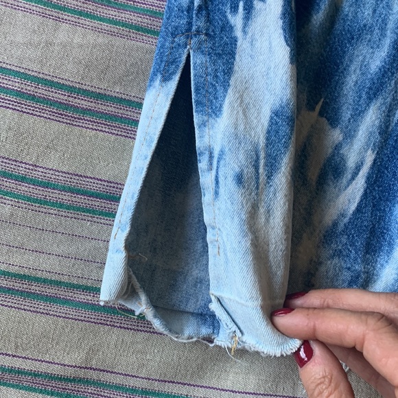 Vintage bleach dyed denim distressed 3/4 sleeve raw edges tunic top - Picture 6 of 15